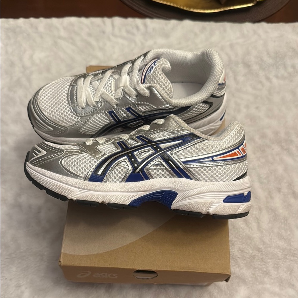 ASICS-GEL 1130
Kids' White and Blue Sneakers